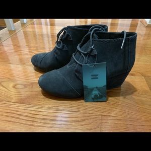 NWT Women’s Toms Booties. Size 9.5